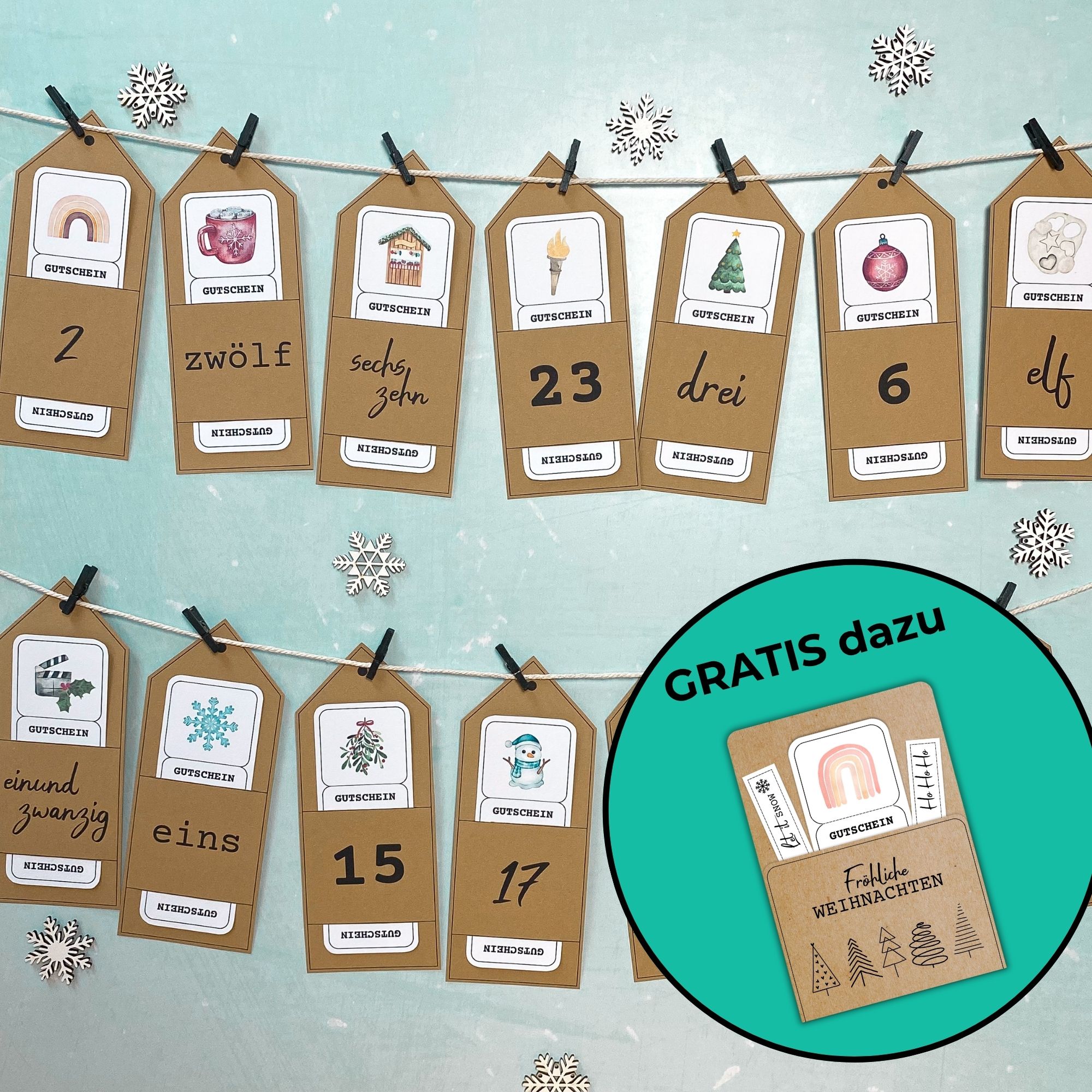 Selbstgemachter Gutschein Adventskalender mit 24 Anhängern aus Kraftpapier, aufgehängt an einer Leine mit kleinen schwarzen Klammern. Jede Karte zeigt ein weihnachtliches Motiv wie Tasse, Tannenbaum oder Lebkuchenhaus und trägt eine Zahl von eins bis 24. Unten im Kreis ist eine Gratis-Karte mit der Aufschrift „Fröhliche Weihnachten“ zu sehen. DIY Druckvorlage zum Ausdrucken und Verschenken.