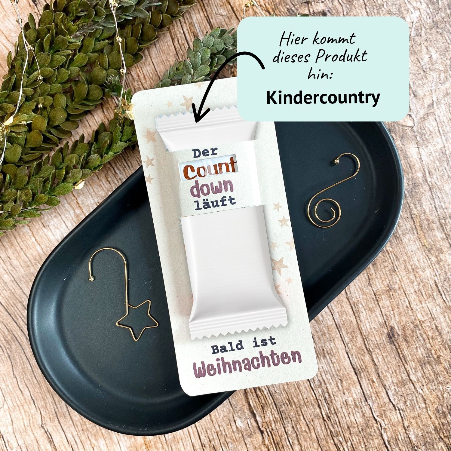 Lustige Weihnachtskarte mit Kinder Country und Aufschrift „Der Countdown läuft – Bald ist Weihnachten“. Liebevolle DIY Druckvorlage als kleine Aufmerksamkeit für Adventszeit oder Nikolaus.